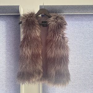 Moda International Gray Faux Fur Vest (Small)